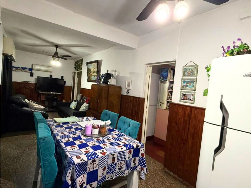 casa en esquina centrica en venta — foto 3