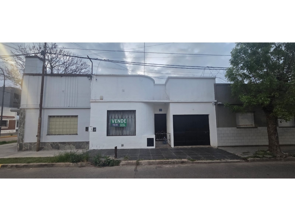 Casa de 3 ambientes centrica en Venta - Lujan — foto 2