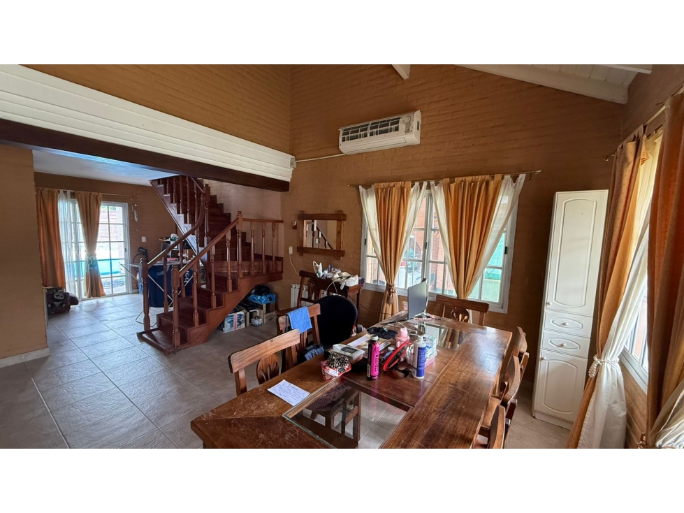 Hermosa casa en venta en el barrio sarmiento - Lujan — foto 6
