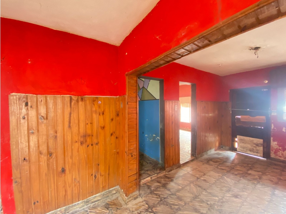 Casa a refaccionar en venta en el barrio el quinto — foto 5
