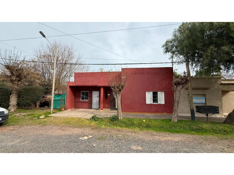 Casa amplia en Venta en Barrio Los Paraisos - Lujan - 1