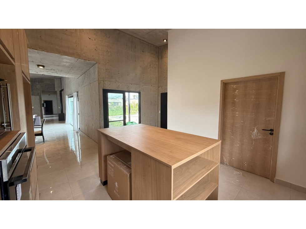 UF M1 Casa moderna con Pileta en Barrio Cerrado Los Juncos en Alquiler — foto 6