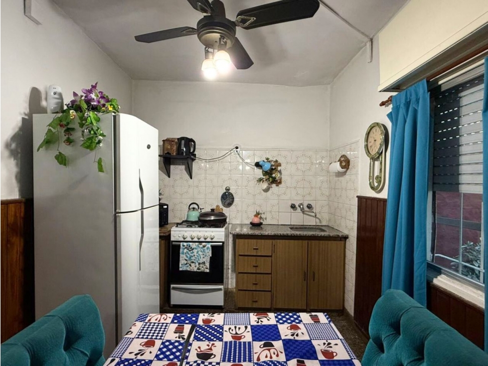casa en esquina centrica en venta — foto 4