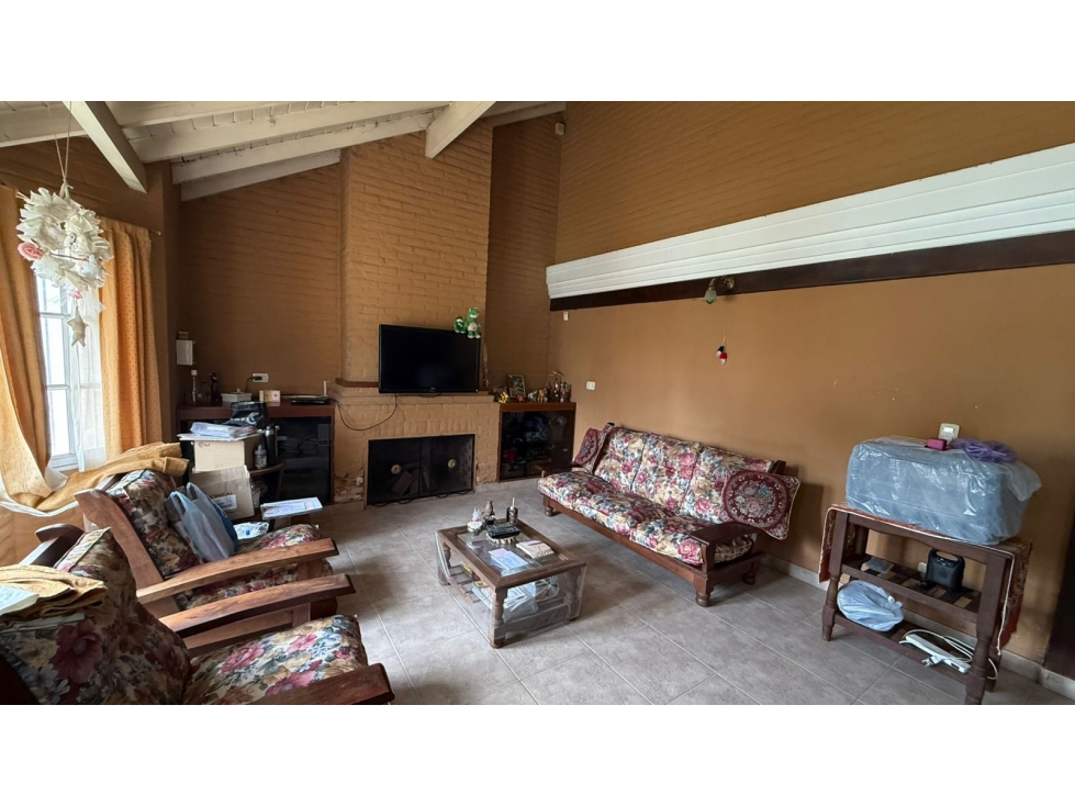 Hermosa casa en venta en el barrio sarmiento - Lujan — foto 3