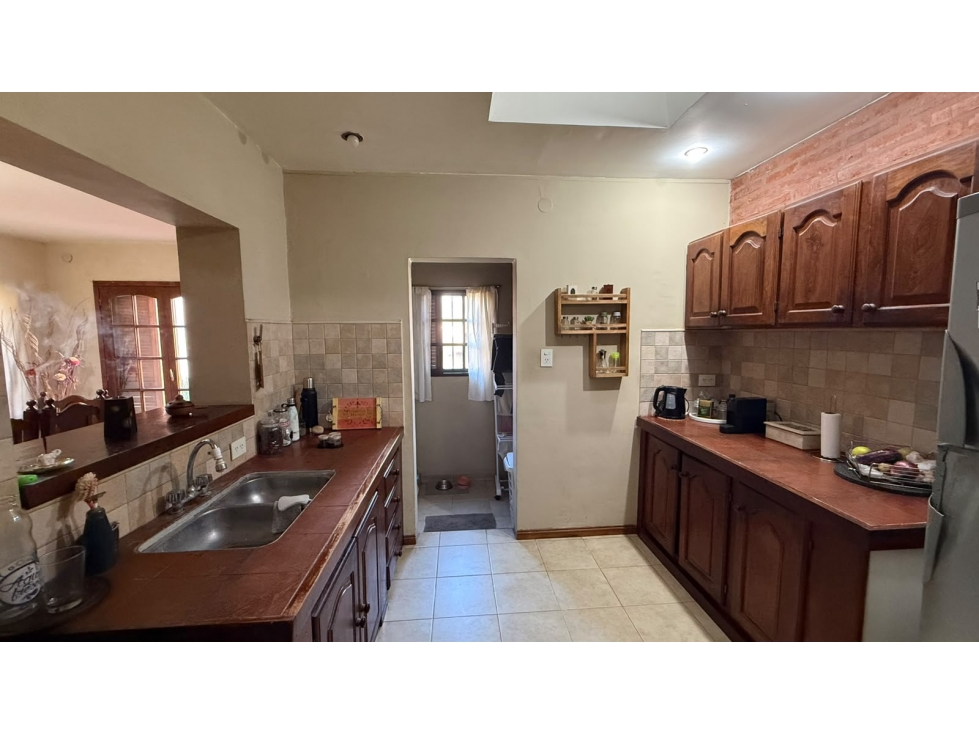 Hermosa Casa en venta en el Barrio El Mirador - 6