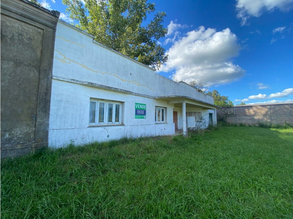 Esquina Comercial en Venta en Villa Ruiz - 4