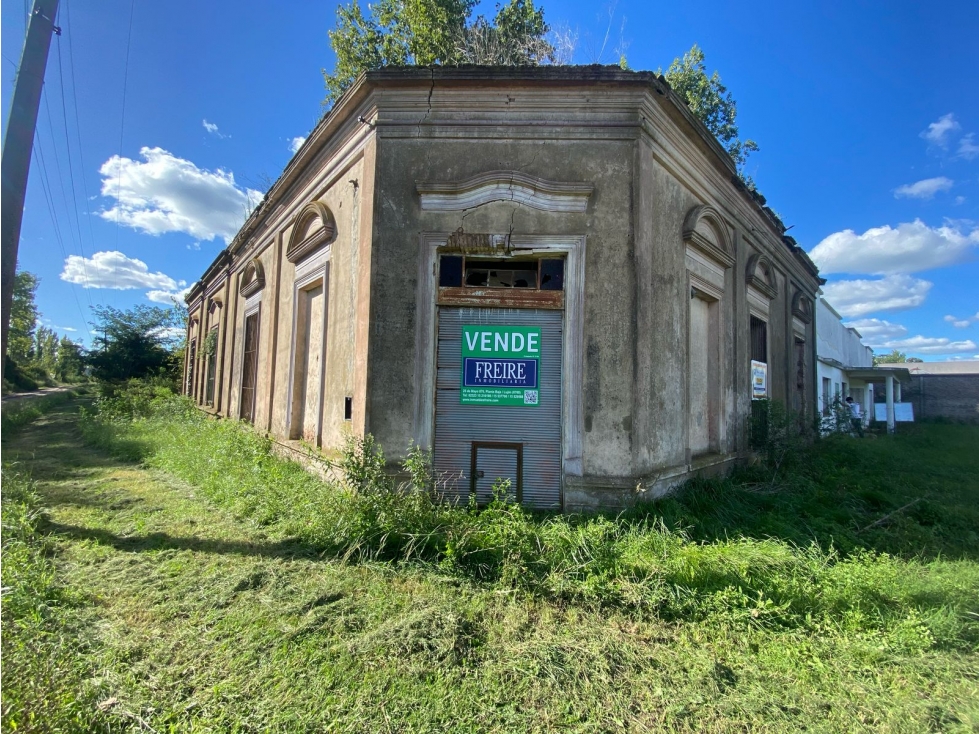 Esquina Comercial en Venta en Villa Ruiz - 1