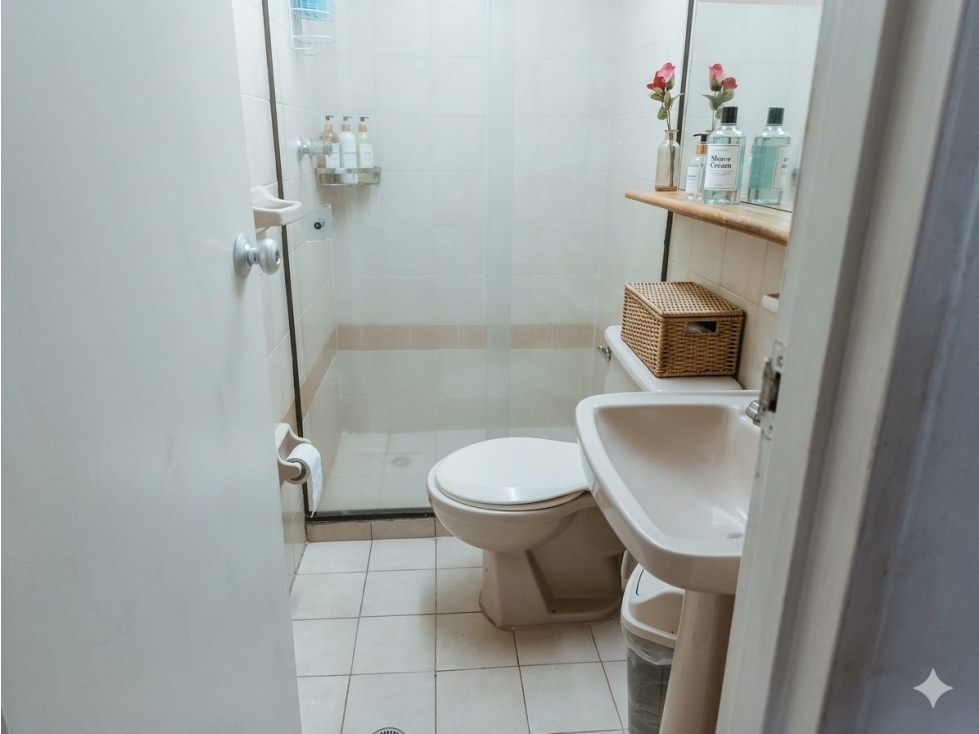 APARTAMENTO EN LAURELES PARA VENTA OPORTUNIDAD UNICA — foto 4