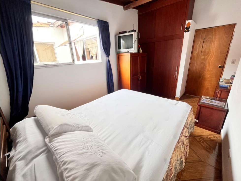 Venta Apartamento con 3 apartaestudios La Floresta — foto 2