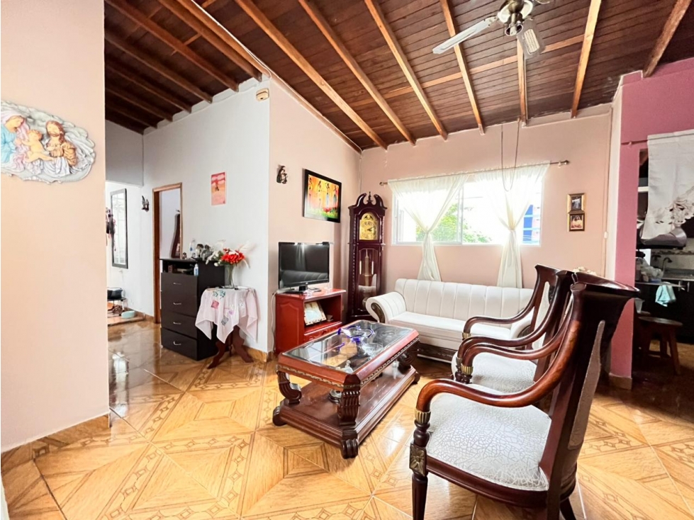 Venta Apartamento con 3 apartaestudios La Floresta