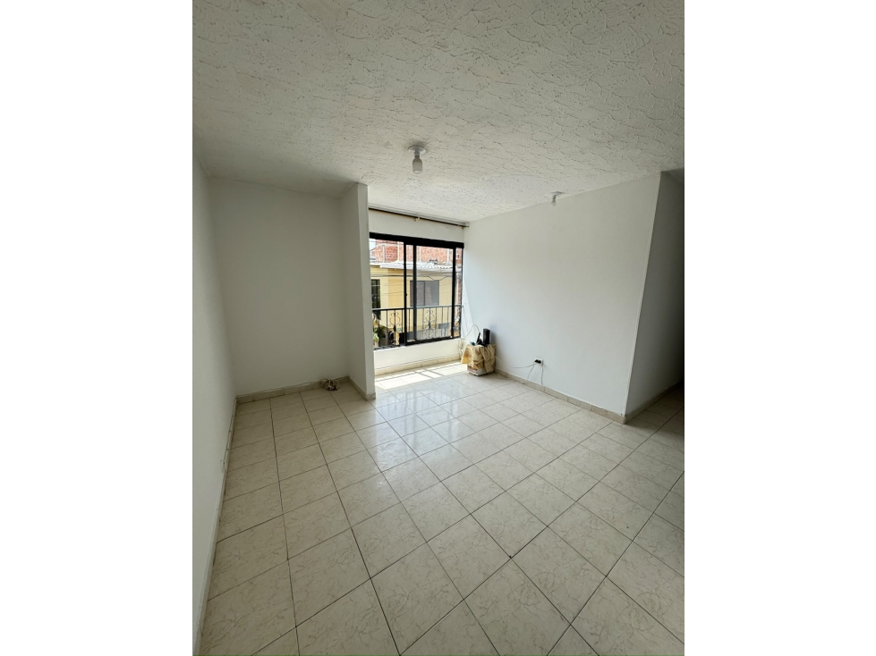 ALQUILER APARTAMENTO SOLARES DE COMFADI — foto 2