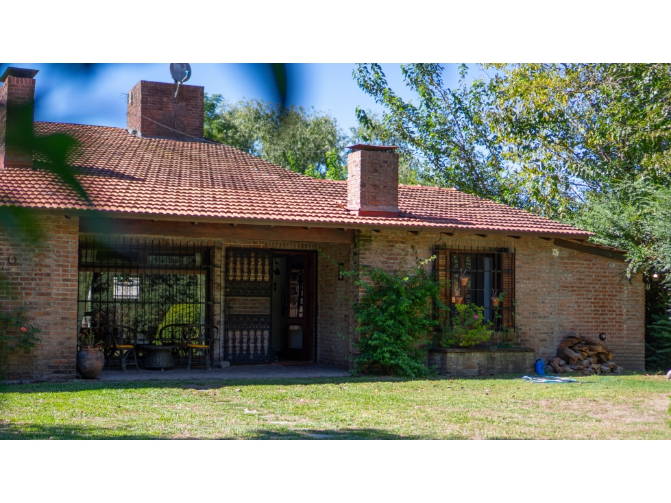 Casa Quinta Con Piscina Y Gran Parque En Luján Lote De 1.958 M²- Lujan