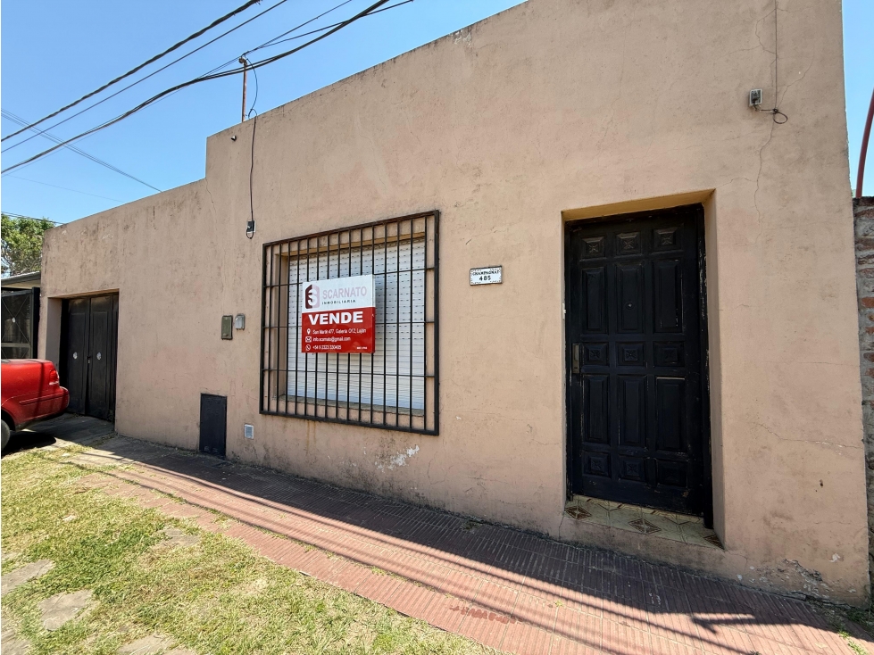 Casa en venta - 3 ambientes - A RECICLAR - Luján, Buenos Aires