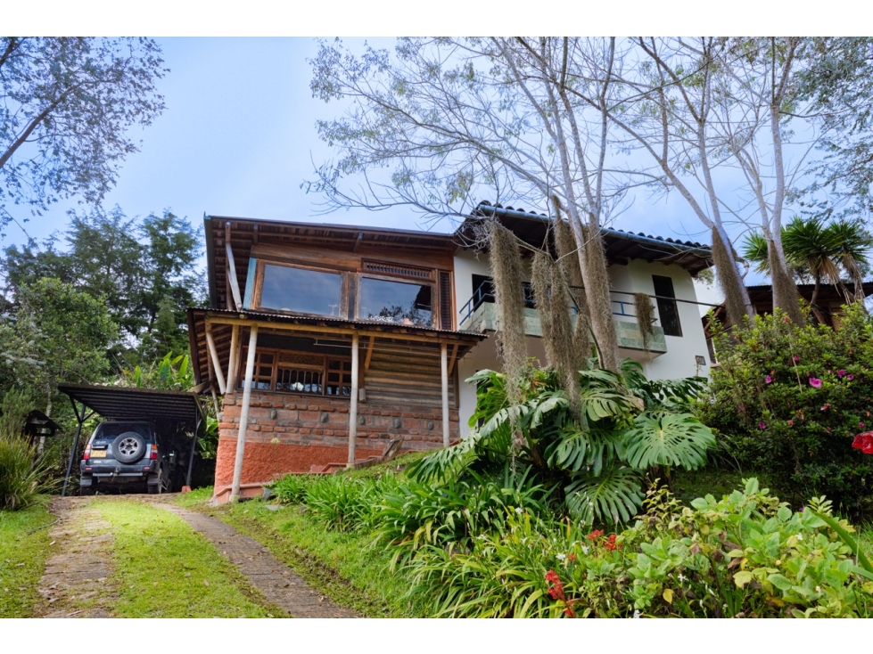 VENDO FINCA RIONEGRO ANTIOQUIA, VEREDA LA QUIEBRA