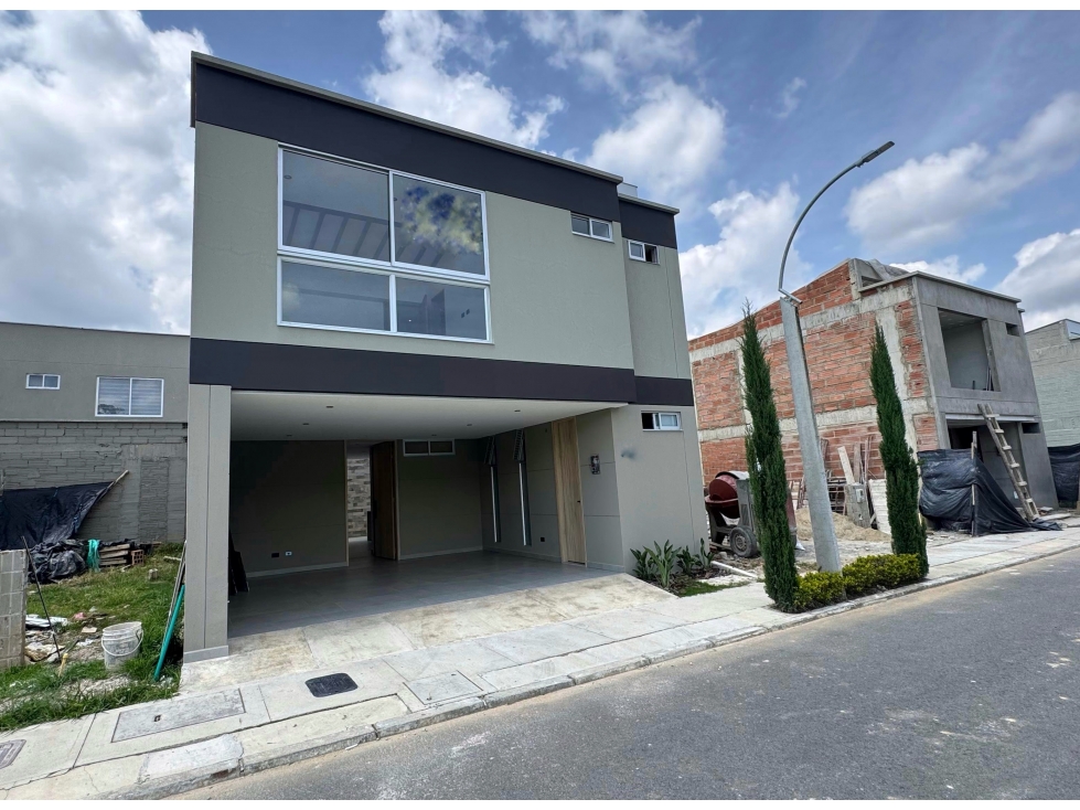 CASA EN UNIDAD CERRADA SECTOR GUALANDAY SMG - 2