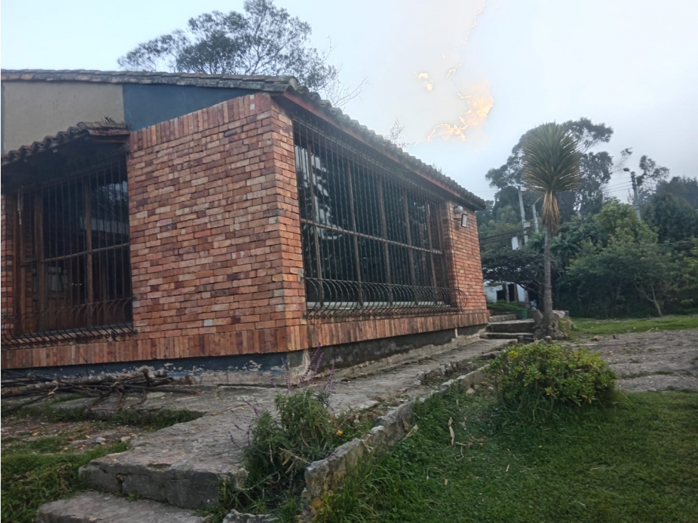 CASA CAMPESTRE VIA A LA CALERA
