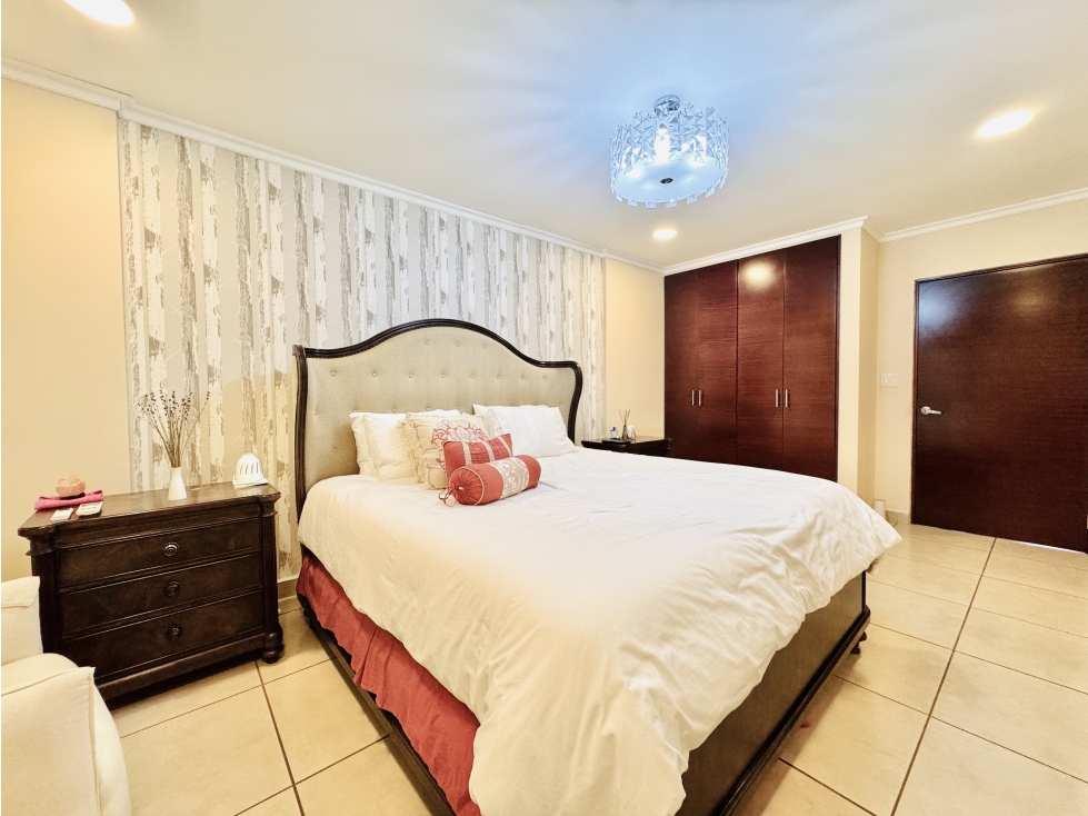 Se vende casa en Brisas del Golf P.H. Olympus, Paseo del Norte