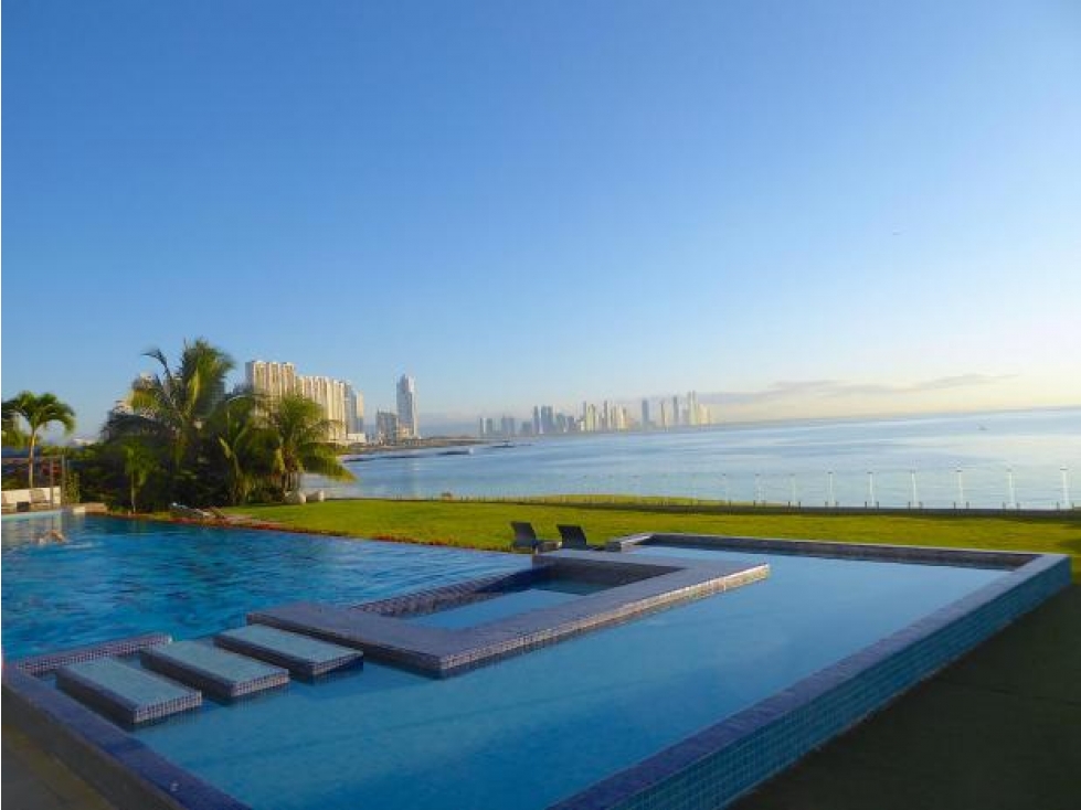 SE VENDE VILLA ENCANTADORA EN ISLA SABOGA - 1