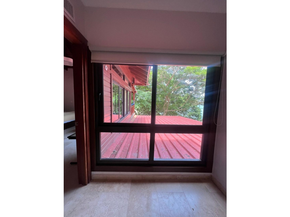 SE VENDE VILLA ENCANTADORA EN ISLA SABOGA - 6