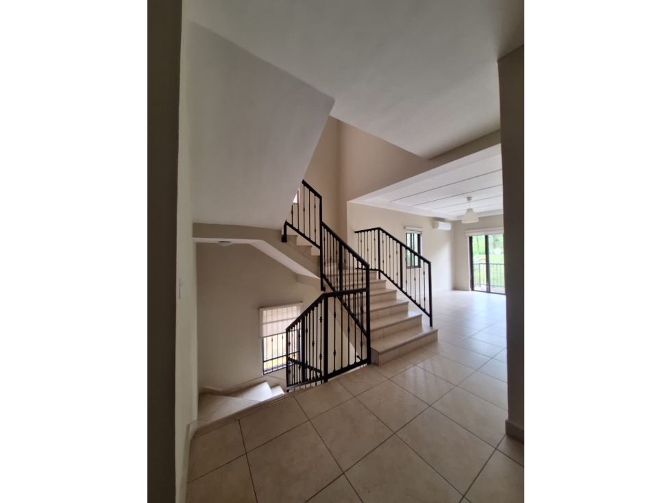 Se vende casa en Embassy Club — foto 5