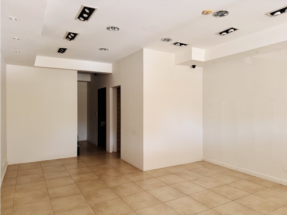 Se alquila y se vende oficina en Avenida Balboa — foto 6