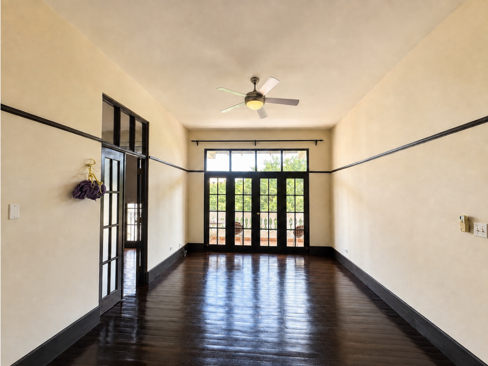 Apartamento de 2 habitaciones frente a parque, Casco Antiguo — foto 4