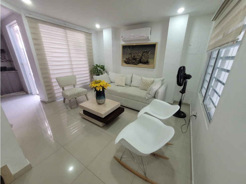 HERMOSA CASA, BARRIO RIASCOS, SANTA MARTA