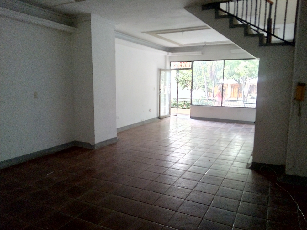 SE VENDE LOCAL COMERCIAL BAVARIA SANTA MARTA F.R — foto 6
