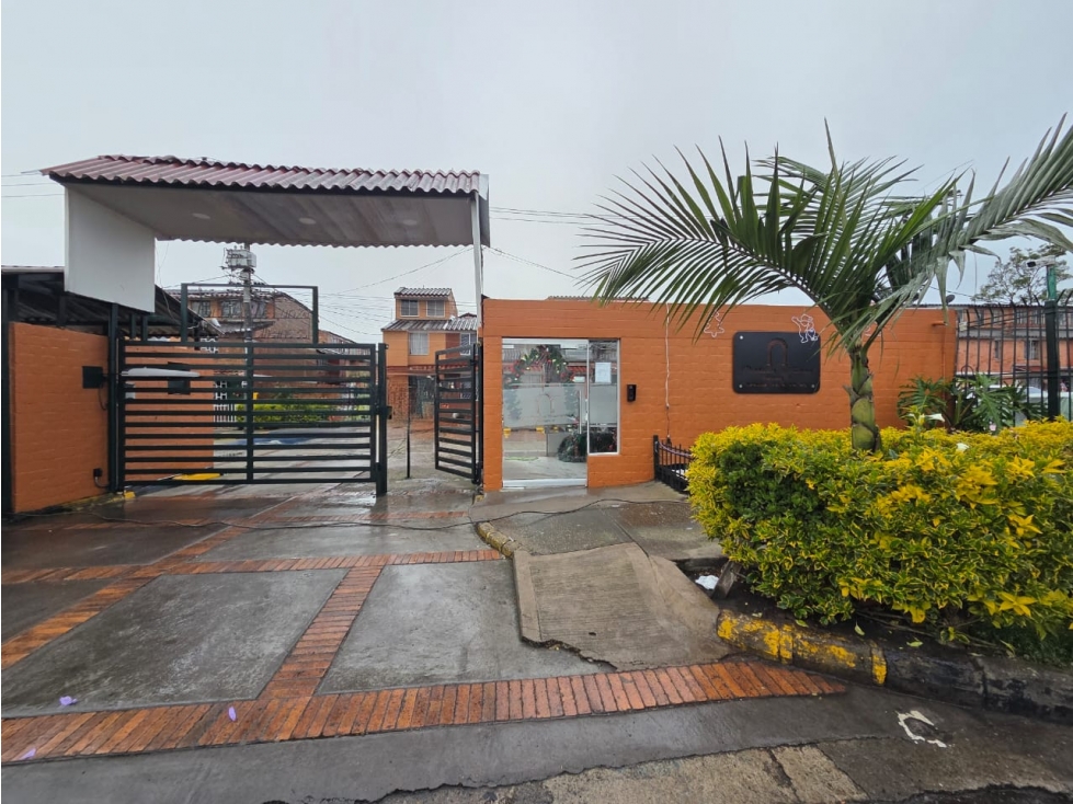 VENTA CASA PORTALES DE FUNZA.