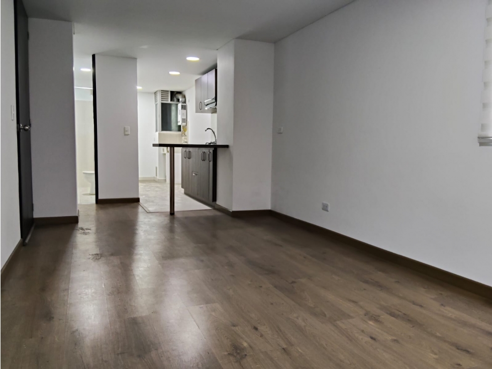 En venta amplio apartaestudio con parqueadero en el Tunal en Bogota