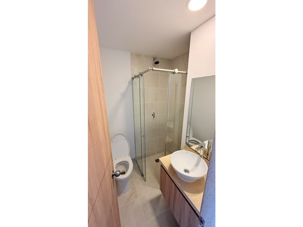 VENTA APARTAMENTO ILUMINADO EN ALCALÁ 134 EXCELENTE UBICACIÓN — foto 6