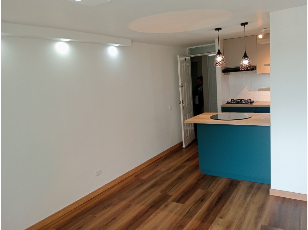 VENTA APARTAMENTO PARQUE CENTRAL FONTIBON 1 BALCON PISO 15 - LA LAGUNA — foto 2