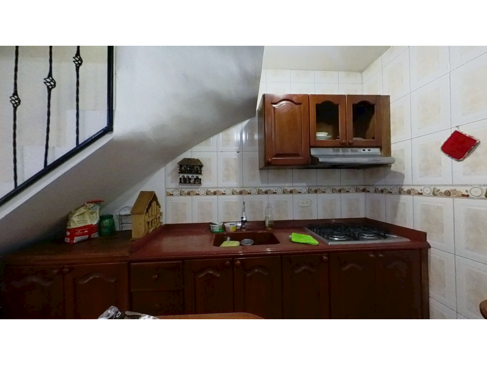 VENTA DE CASA DE BARRIO EL MUELLE - ENGATIVA - 3