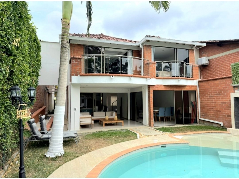 CASA CAMPESTRE CERRITOS A PRECIO DE OPORTUNIDAD