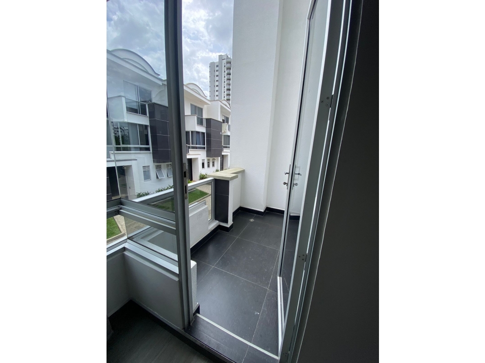 VENTA CASA ESQUINERA PINARES A PRECIO DE OPORTUNIDAD — foto 6