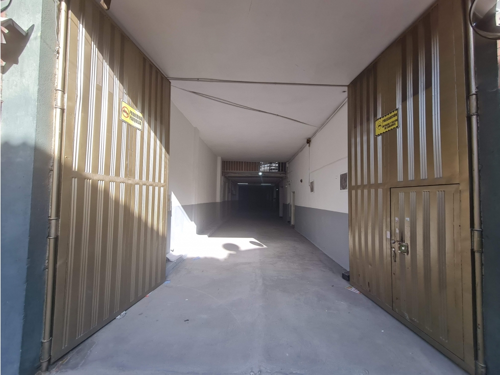 VENTA PERMUTA - BODEGA CON OFICINAS - LA GRANJA BOGOTA