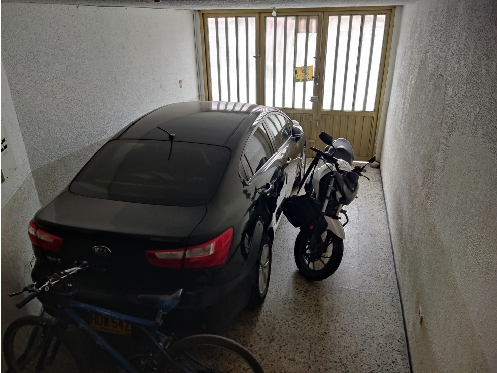VENTA CASA BIFAMILIAR LA GIRALDA FONTIBON — foto 3