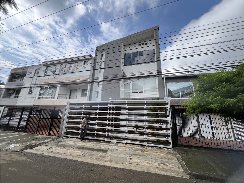 VENDO CASA COLINAS DEL BOSQUE