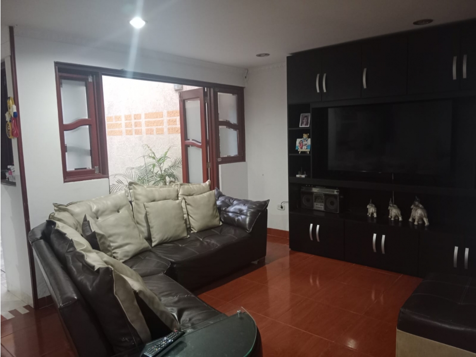 Venta de Casa de 2 Plantas al Norte de Popayán — foto 3