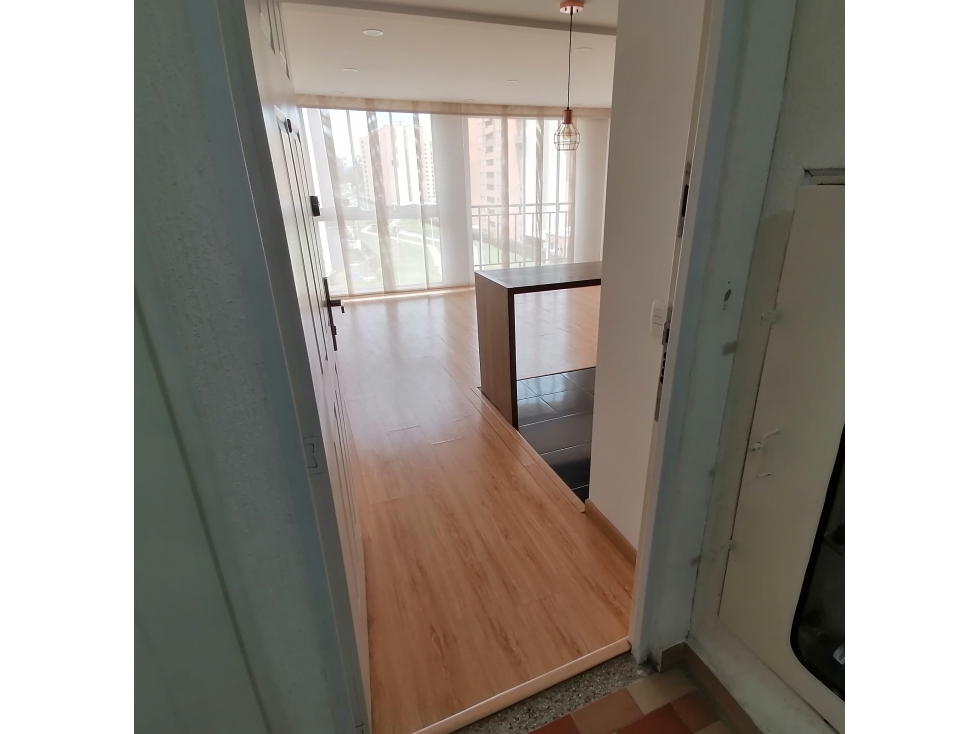 Venta de Apartamento con balcón en Abundara, Madrid — foto 2