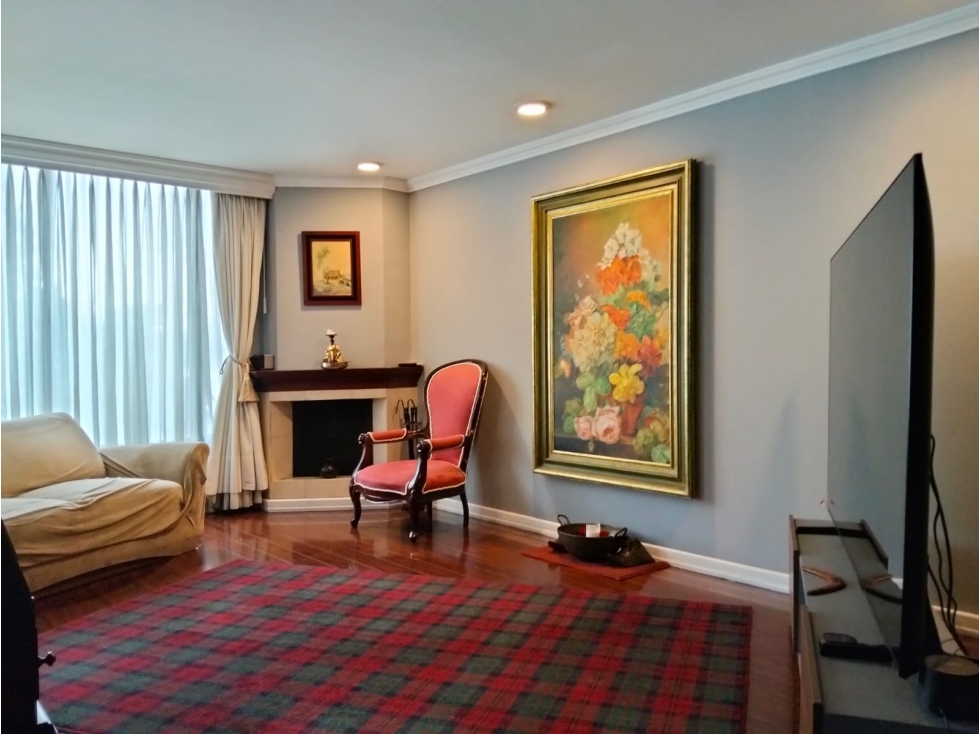 VENTA APARTAMENTO CHICO NORTE PARA REMODELAR