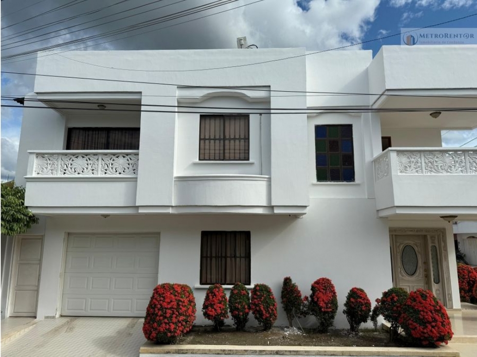 VENTA CASA DE DOS PLANTAS EN EL BARRIO ROSALES DE TACASUAN - M