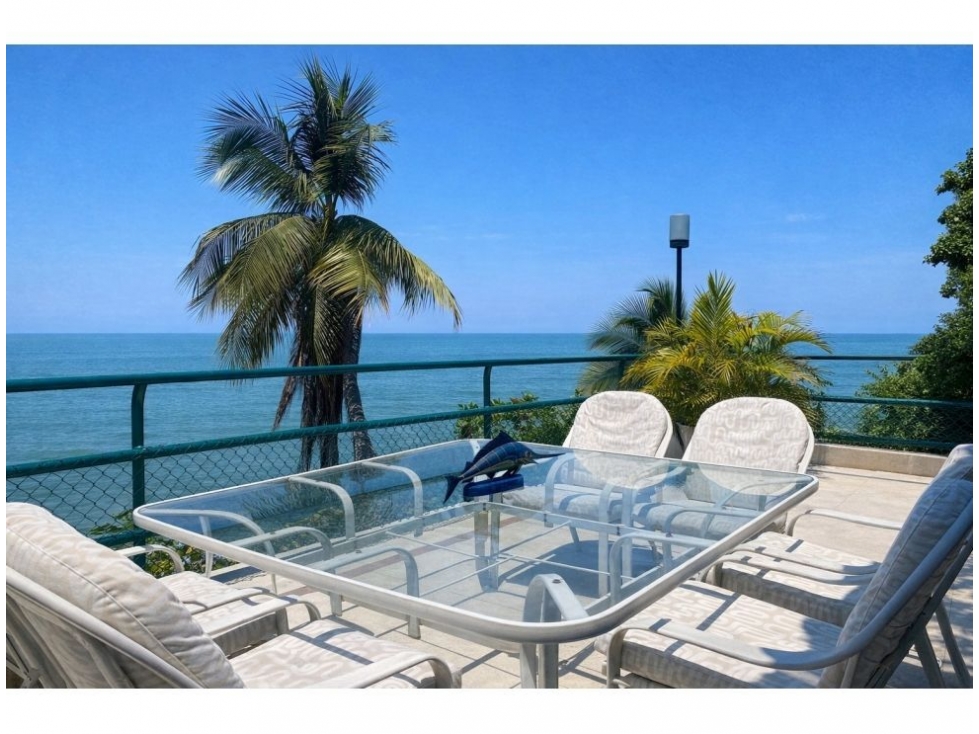 VENTA CASA TURÍSTICA EN PRIMERA LINEA DE PLAYA DON JACA STA MTA F.V