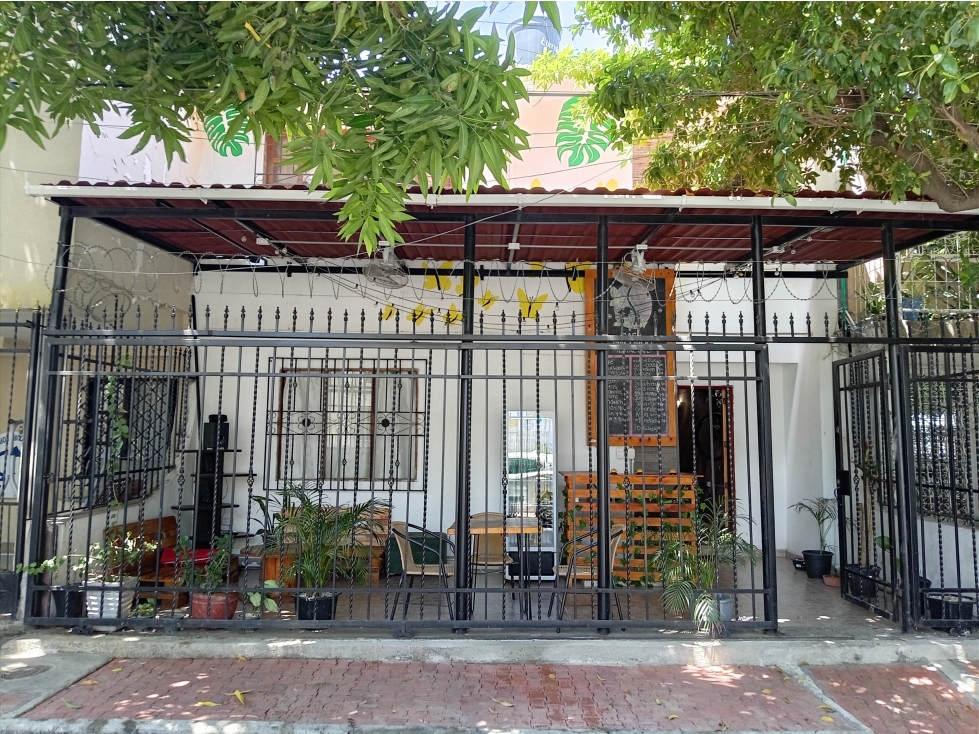 VENTA DE HOSTAL OPERATIVO CON EXCELENTE OCUPACION