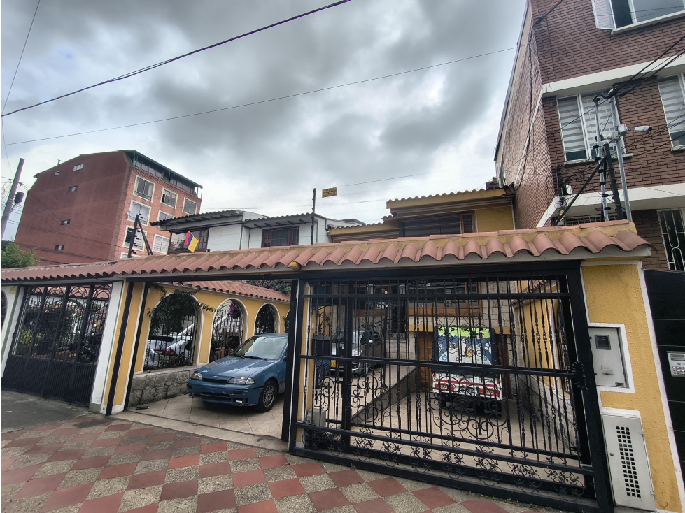 VENTA ESPECTACULAR CASA MODELIA BOGOTA H.I