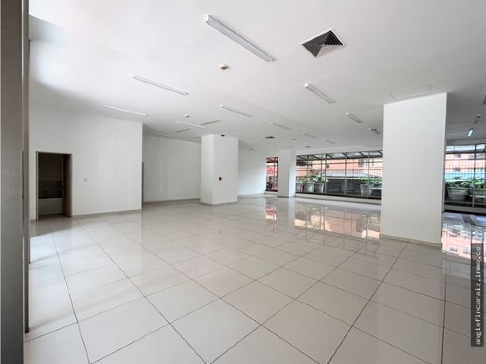 Oportunidad Comercial | Arriendo de Local en Quinta Camacho UK — foto 2
