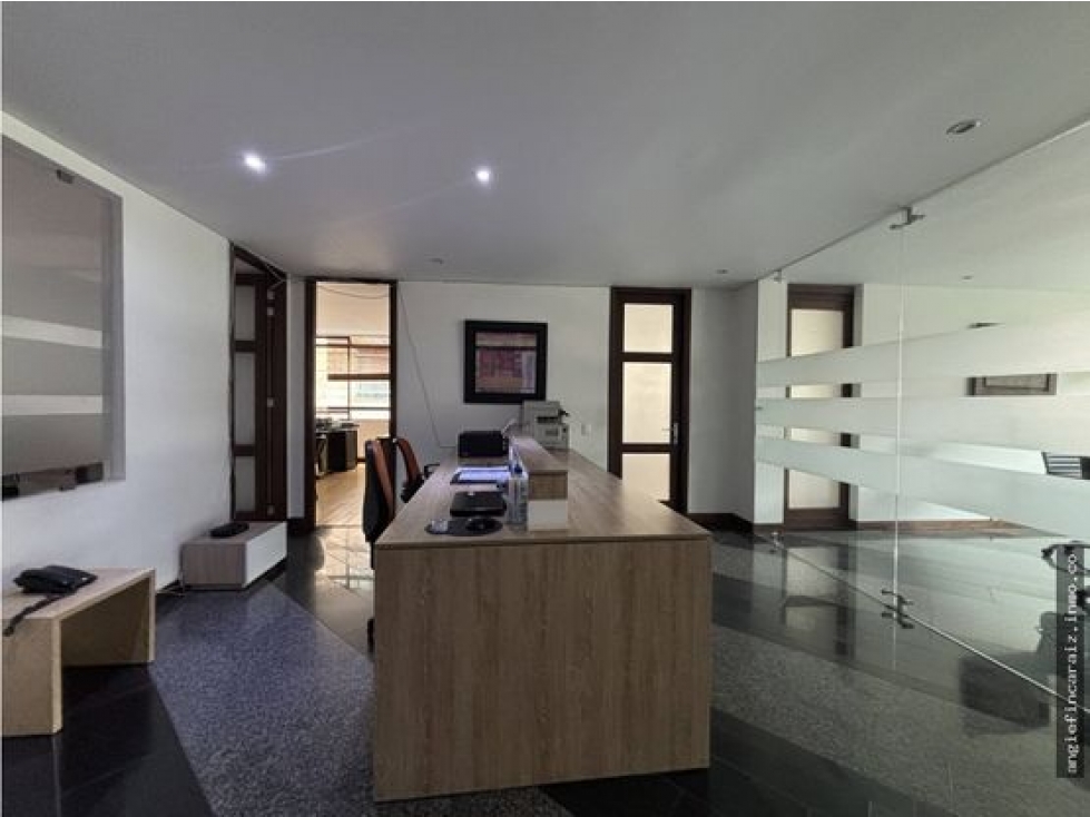 Oficina Corporativa en Venta o Arriendo Chicó Norte UK — foto 2