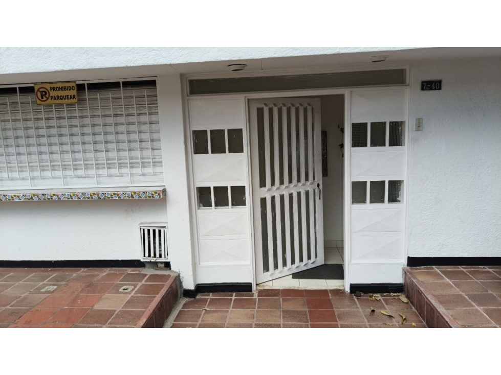 VENTA CASA AMPLIA EN EL CENTRO DE NEIVA. — foto 2