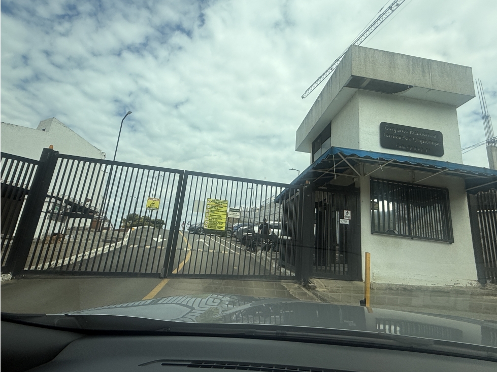 VENDO CASA CENTRAL CHIPICHAPE EN CONDOMINIO