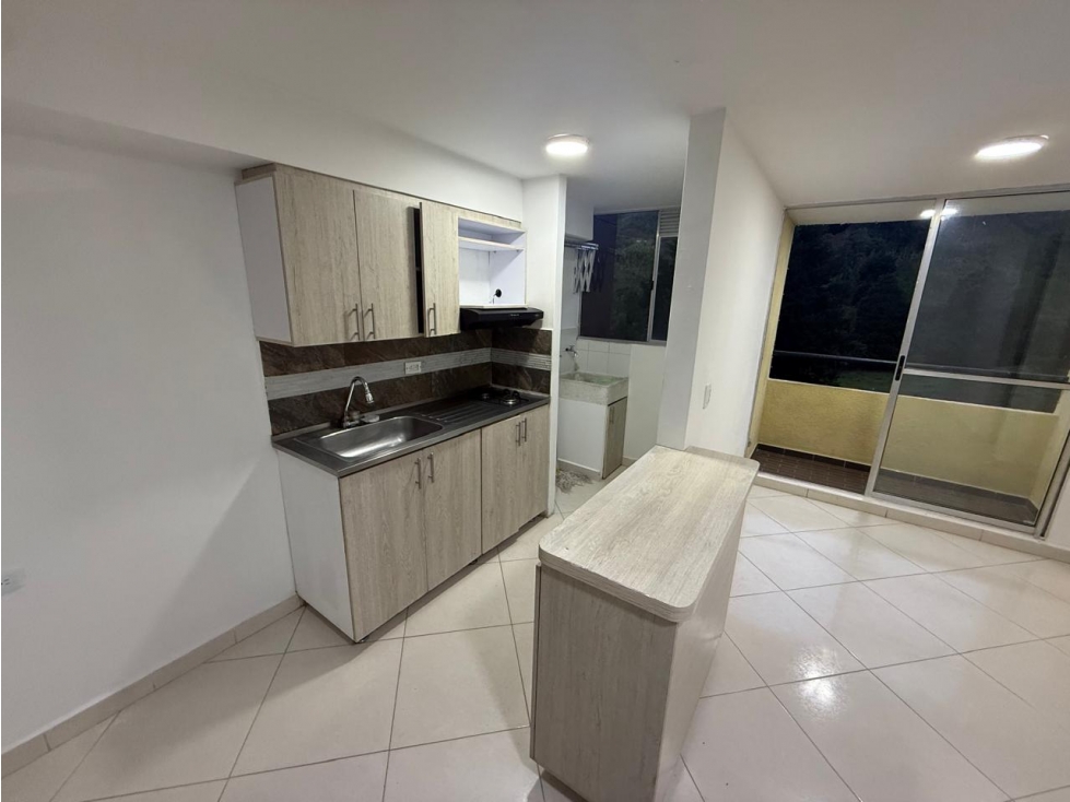 Venta de Apartamento de 50 M2 Remodelado en La Estrella - 1